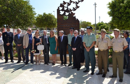 Inauguración del monolito dedicado al guardia civil y viatoreño Juan M. Malpica Aguilera víctima del terrorismo 2